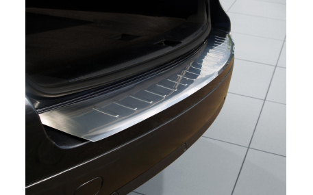 Накладка на задний бампер Volkswagen Touareg