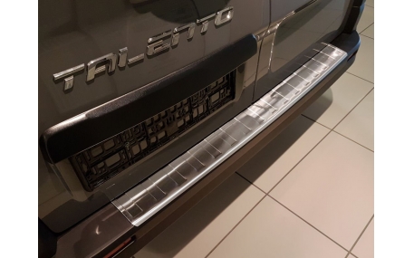 Накладка на задний бампер Opel Vivaro