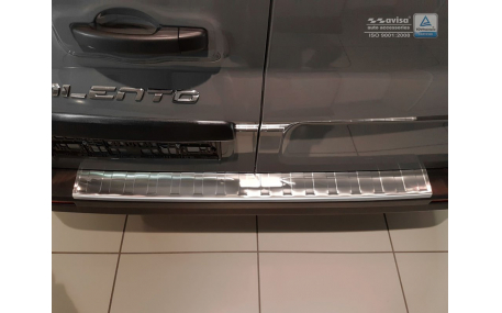 Накладка на задний бампер Opel Vivaro