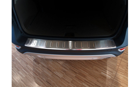 Накладка на задний бампер Volvo XC70