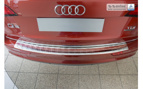 Накладка на задний бампер Audi Q5