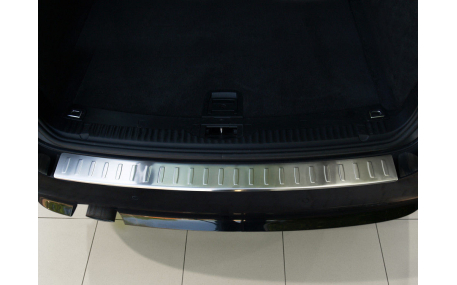 Накладка на задний бампер BMW E61