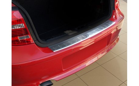 Накладка на задний бампер BMW E87