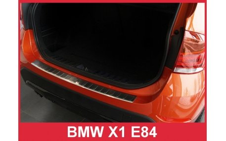 Накладка на задний бампер BMW X1 E84