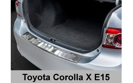 Накладка на задний бампер Toyota Corolla