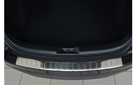 Накладка на задний бампер Mazda 3