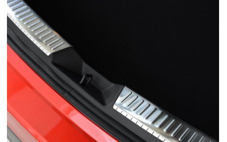 Накладка на задний бампер Mazda 3