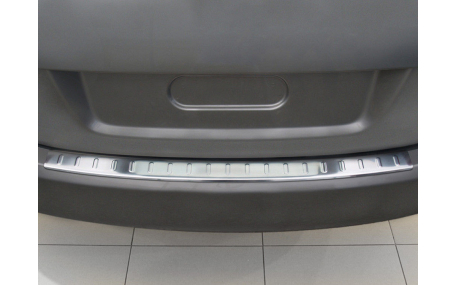 Накладка на задний бампер Skoda Fabia