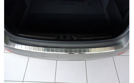 Накладка на задний бампер Skoda Superb