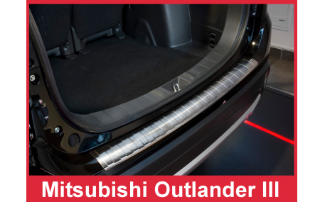 Накладка на задний бампер Mitsubishi Outlander