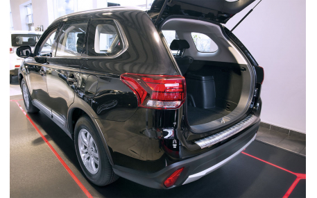 Накладка на задний бампер Mitsubishi Outlander