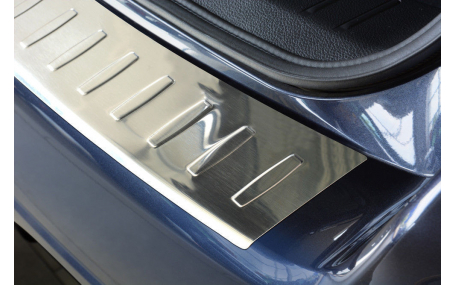 Накладка на задний бампер Subaru XV