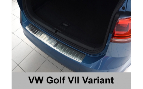 Накладка на задний бампер Volkswagen Golf 7
