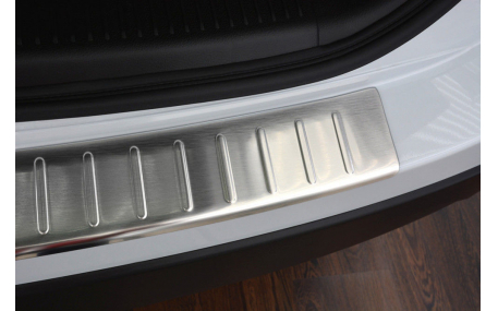 Накладка на задний бампер Suzuki SX4