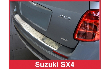 Накладка на задний бампер Suzuki SX4