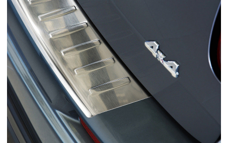 Накладка на задний бампер Suzuki SX4