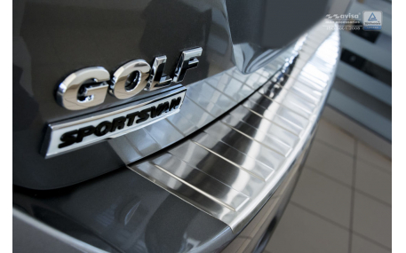Накладка на задний бампер Volkswagen Golf 7