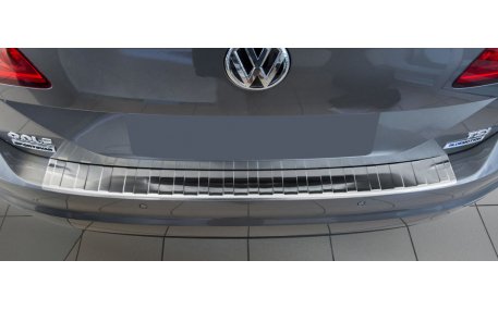 Накладка на задний бампер Volkswagen Golf 7