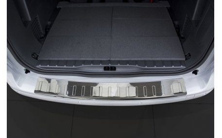 Накладка на задний бампер Peugeot 5008