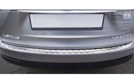 Накладка на задний бампер Lexus NX