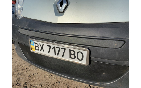 Зимняя накладка на решетку Renault Kangoo