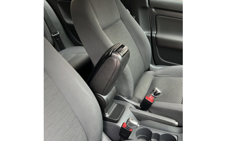 Подлокотник Volkswagen Jetta