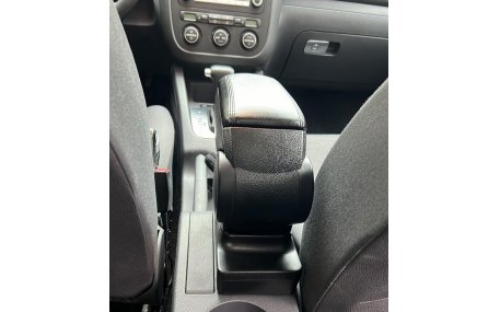Подлокотник Volkswagen Jetta