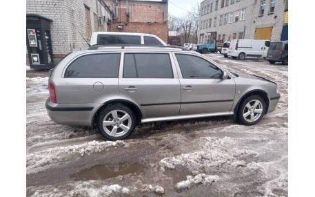 Арки Skoda Octavia Tour