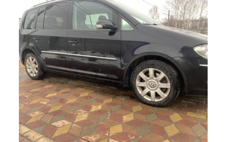 Арки Volkswagen Touran 2003-2006