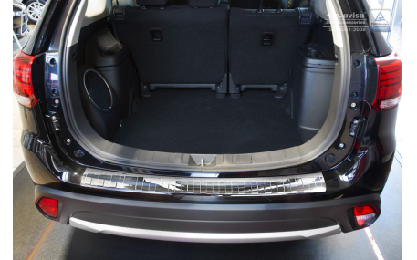 Накладка на задний бампер Mitsubishi Outlander