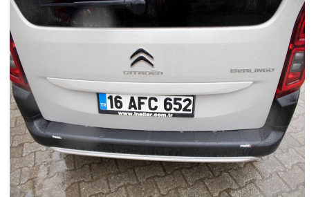 Накладка на задний бампер Opel Combo E