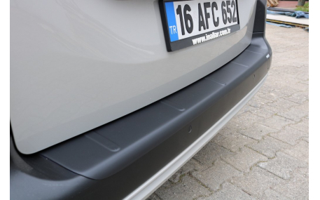 Накладка на задний бампер Peugeot Partner