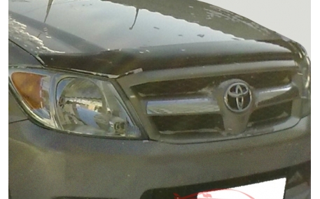 Дефлектор капота Toyota Hilux
