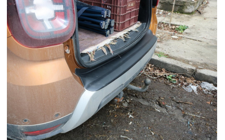 Накладка на задний бампер Renault Duster