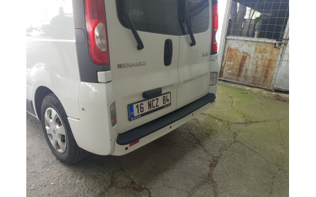 Накладка на задний бампер Renault Trafic