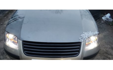 Решетка радиатора Volkswagen Passat B5 2000-2005