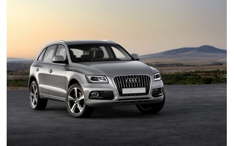 Накладка на задний бампер Audi Q5