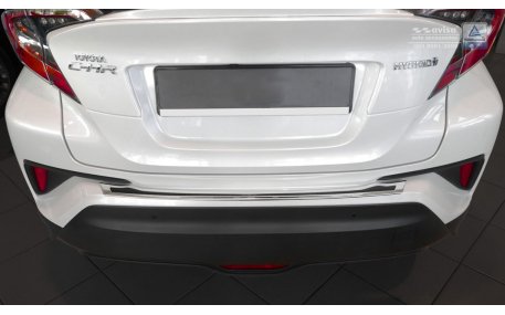 Накладка на задний бампер Toyota C-HR