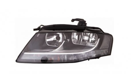 Фара передняя Audi A4 B8 2008-2012