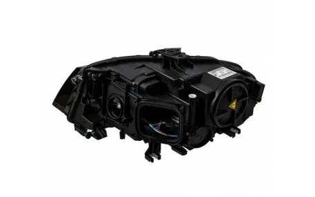 Фара передняя Audi A4 B8 2008-2012