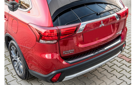 Накладка на задний бампер Mitsubishi Outlander