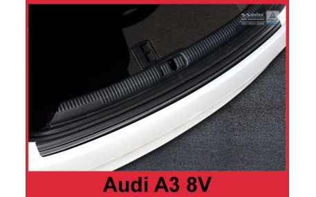 Накладка на задний бампер Audi A3 8V