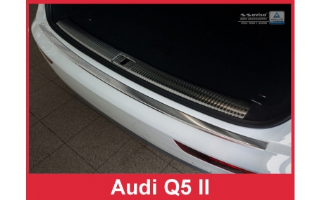 Накладка на задний бампер Audi Q5