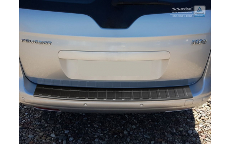 Накладка на задний бампер Peugeot 5008