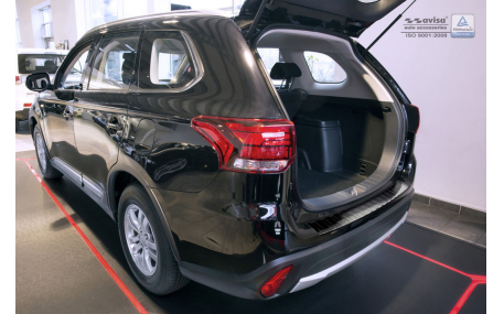 Накладка на задний бампер Mitsubishi Outlander