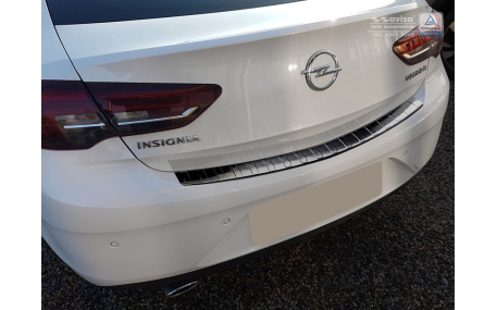 Накладка на задний бампер Opel Insignia