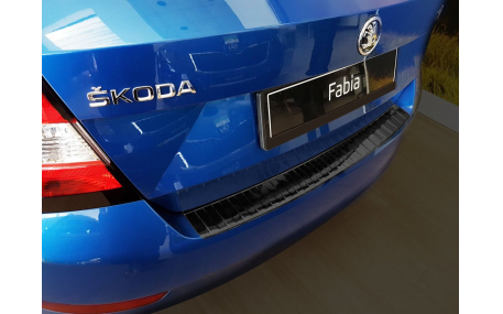Накладка на задний бампер Skoda Fabia