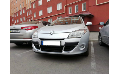 Накладка передняя Renault Megane