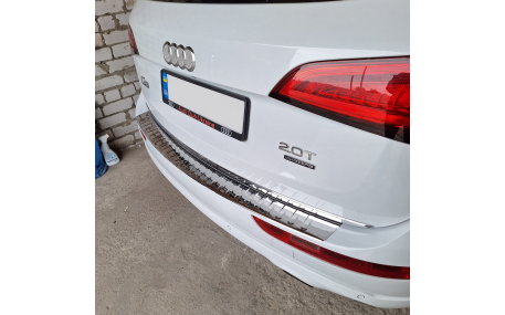 Накладка на задний бампер Audi Q5