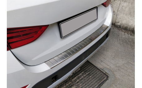 Накладка на задний бампер BMW X1 E84